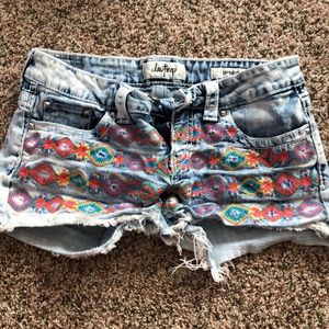 Daytrip Jean Shorts. Size 28.